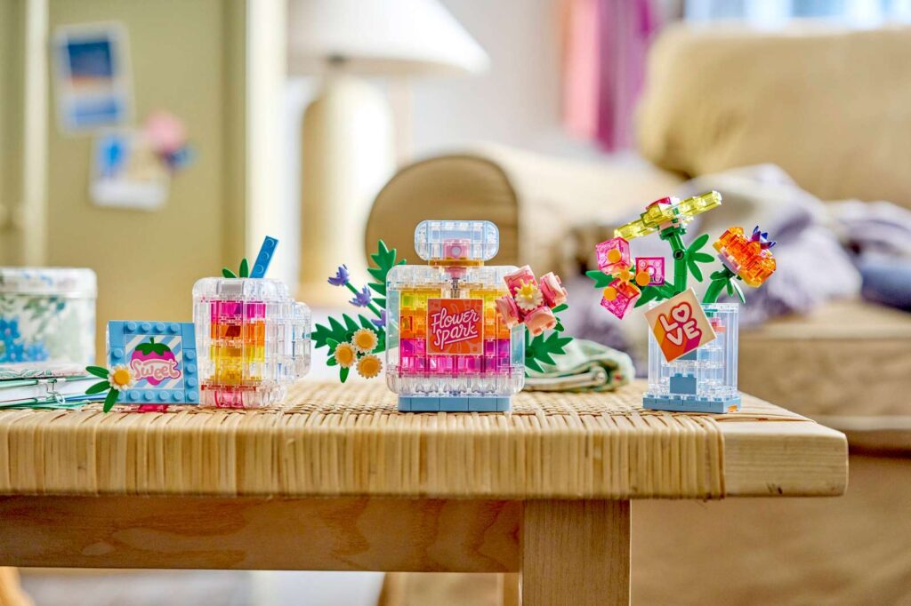 LEGO Creator 3v1 31383 Flakón na parfum zdobený kvetmi