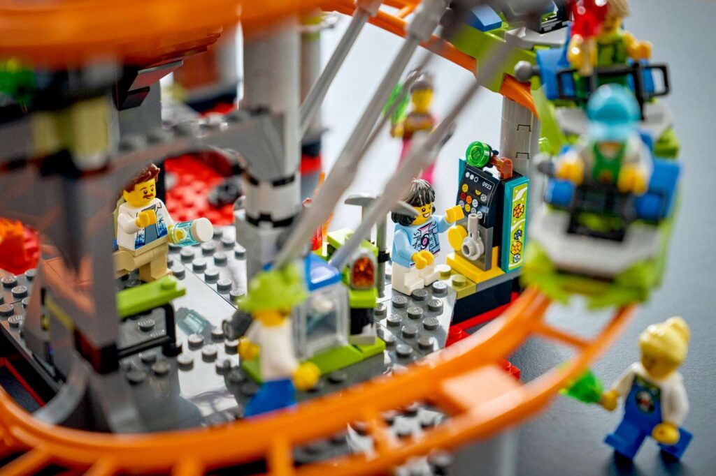 LEGO City 60501 Zábavný park s horskou dráhou Lava Land
