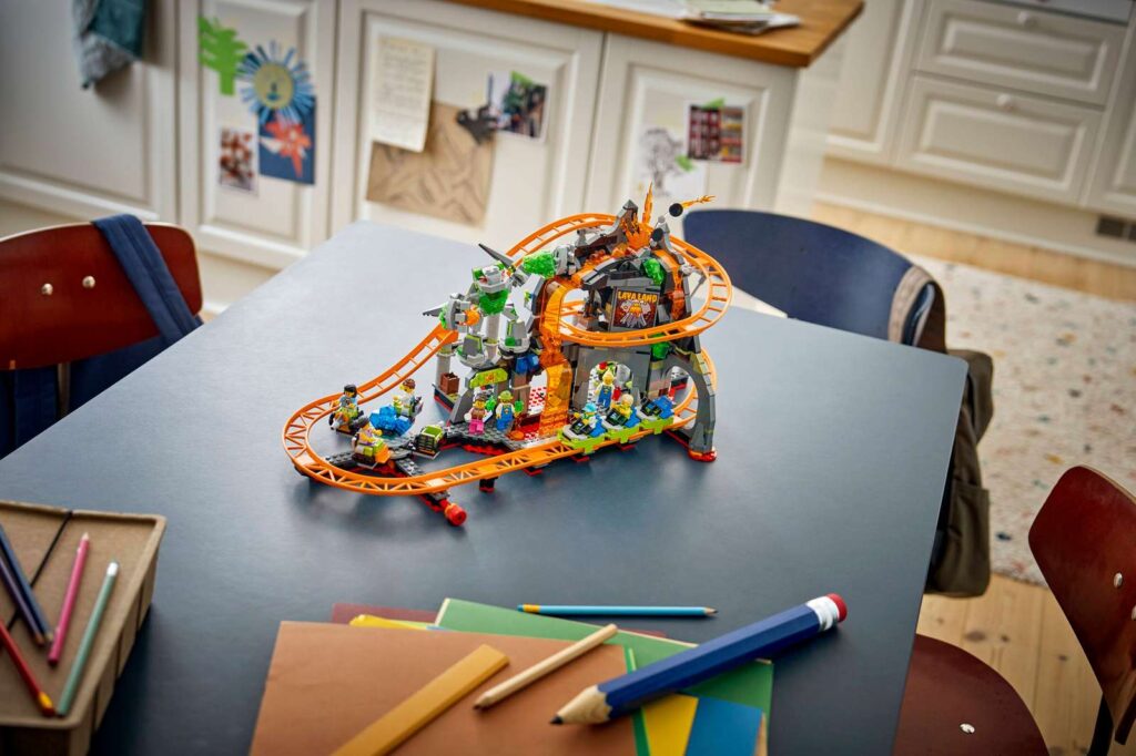 LEGO City 60501 Zábavný park s horskou dráhou Lava Land