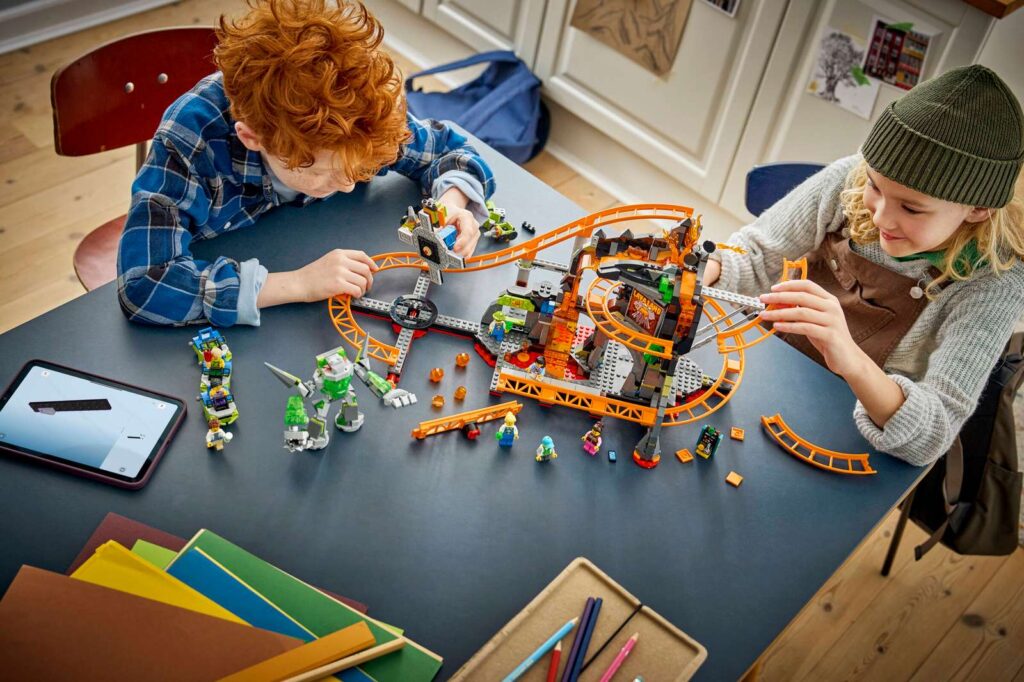 LEGO City 60501 Zábavný park s horskou dráhou Lava Land