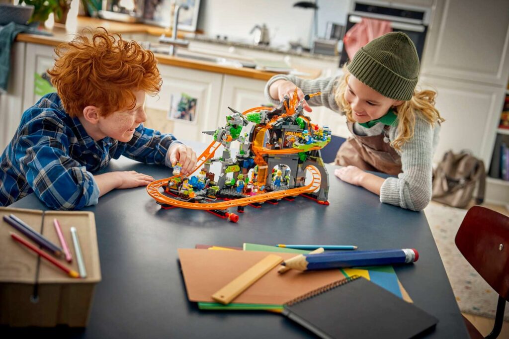 LEGO City 60501 Zábavný park s horskou dráhou Lava Land