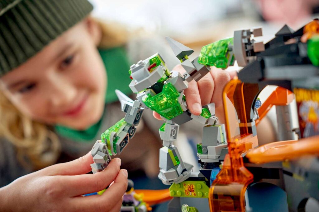 LEGO City 60501 Zábavný park s horskou dráhou Lava Land