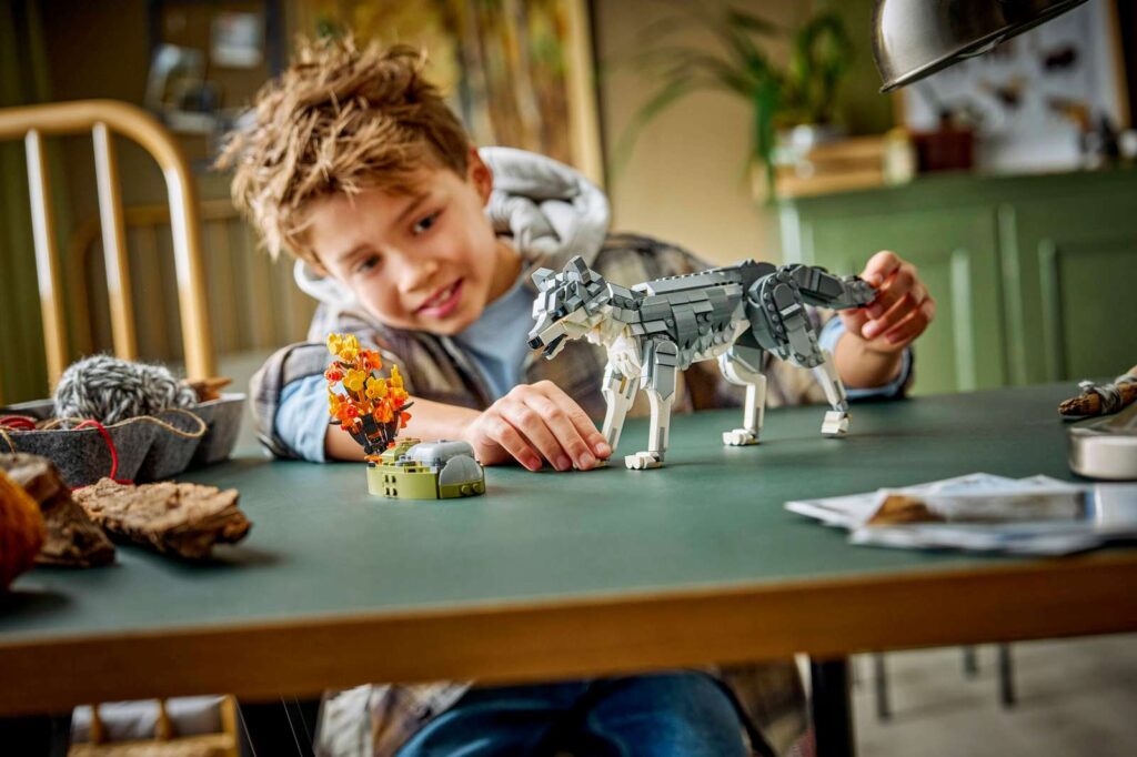 LEGO Creator 3v1 31393 Lesné zvieratá: Sivý vlk