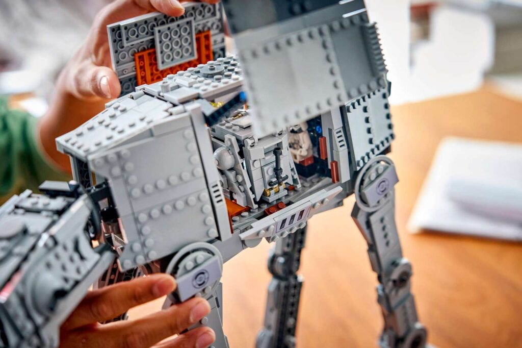 LEGO Star Wars 75454 AT-AT Imperiálneho pozostatku s INT-4