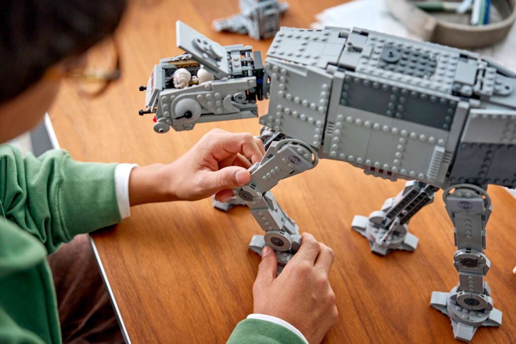 LEGO Star Wars 75454 AT-AT Imperiálneho pozostatku s INT-4