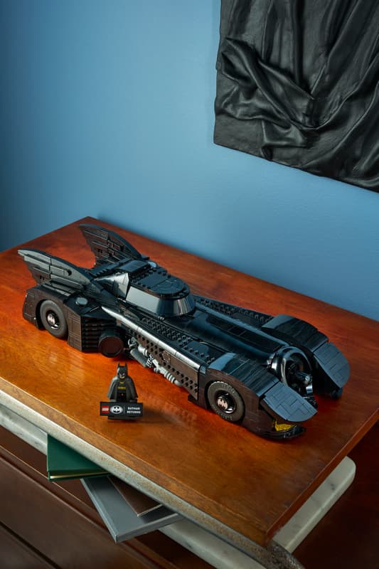LEGO DC 76355 Batman sa vracia – Batmobil
