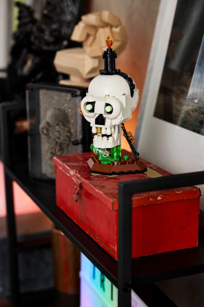 LEGO 40883 Halloweenska lebka so sviečkou