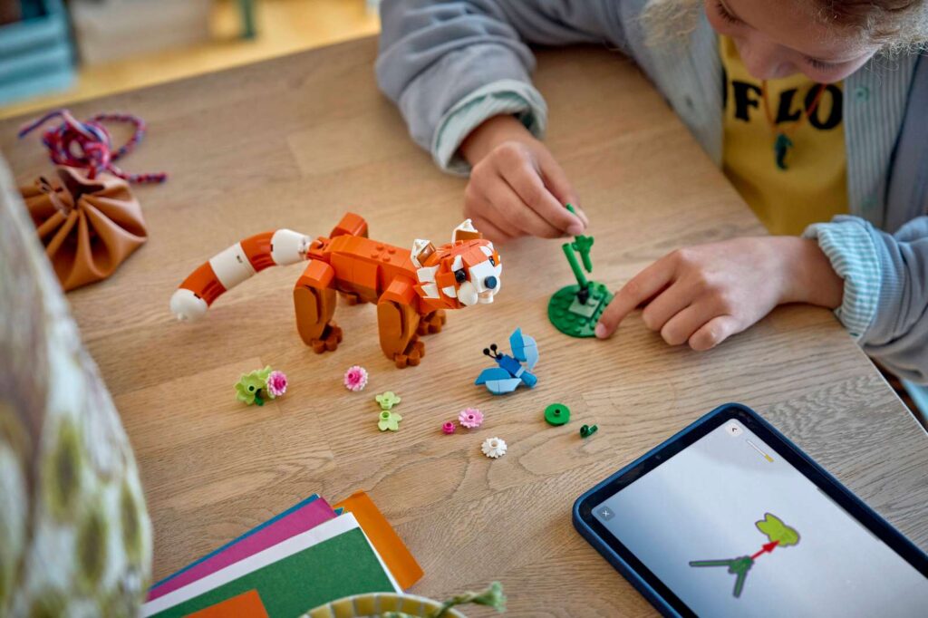 LEGO Creator 3v1 31394 Roztomilé zvieratká: Panda červená