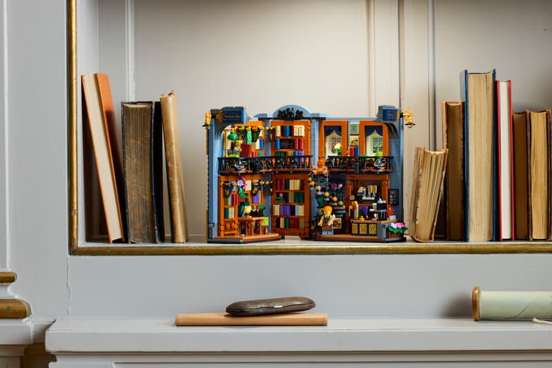 LEGO® Icons 11379 Knižná zarážka: Kníhkupectvo