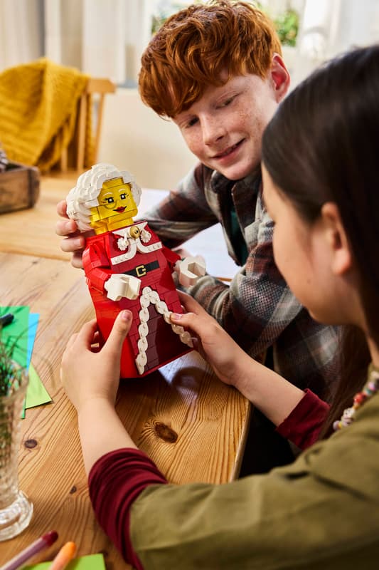 LEGO 40875 Zväčšená minifigúrka pani Clausovej
