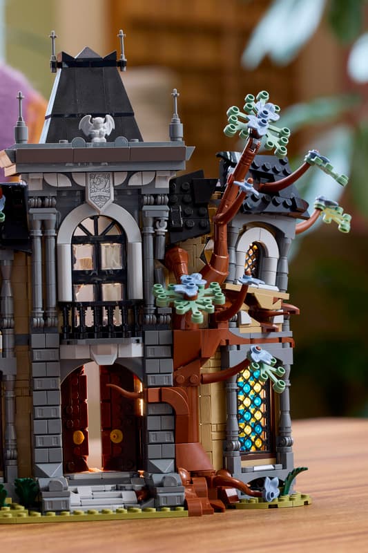 LEGO® Icons 11383 Sídlo starostky